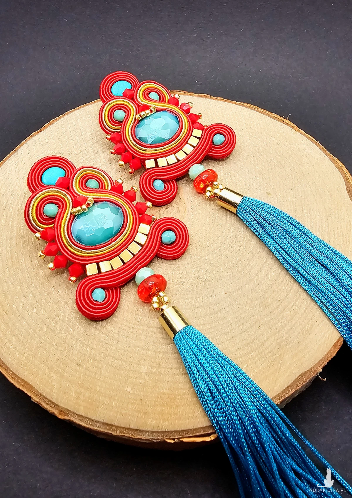 Czerwono-turkusowe kolczyki sutasz z chwostami